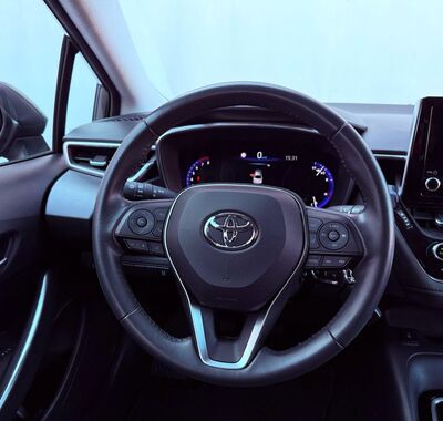 Toyota Corolla 16
