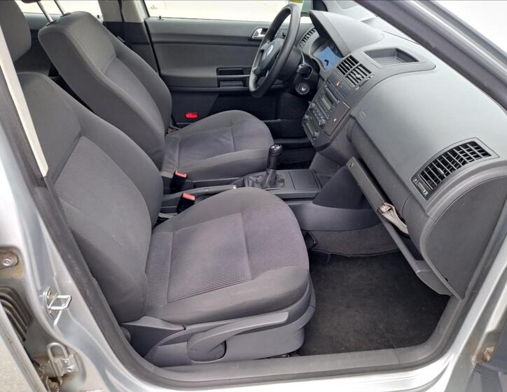 Volkswagen Polo 12