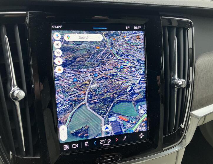 Volvo V90 16