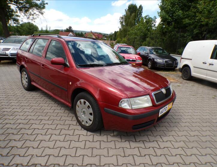 Škoda Octavia 1