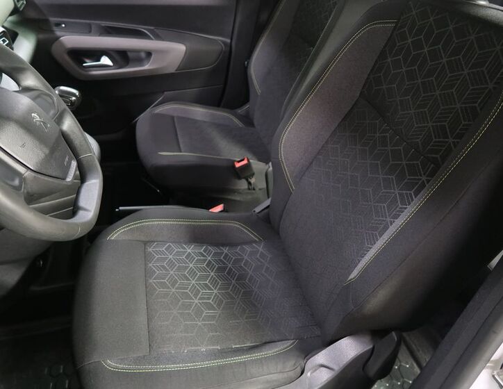 Peugeot Rifter 9