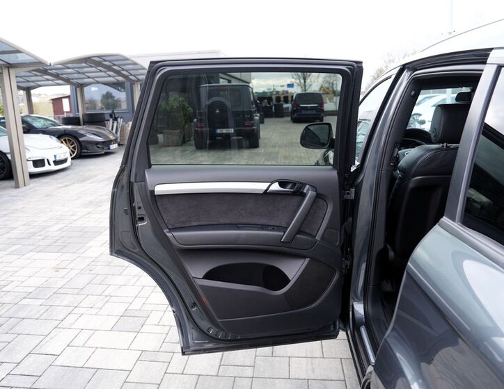 Audi Q7 19