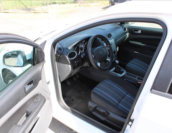 Ford Focus 9