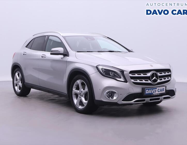Mercedes-Benz GLA 1