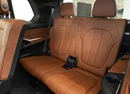 BMW X7 23