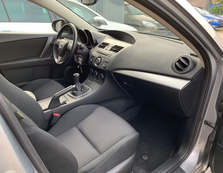 Mazda 3 19