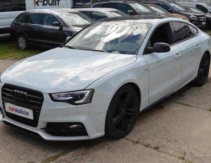 Audi A5 1