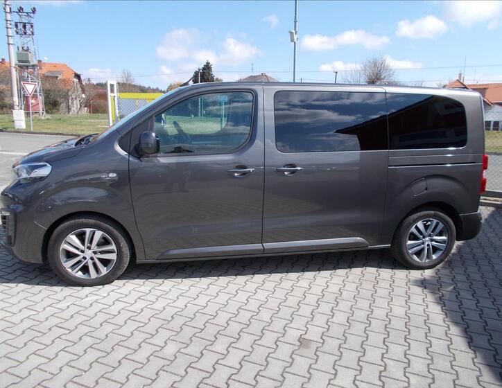 Peugeot Traveller 5