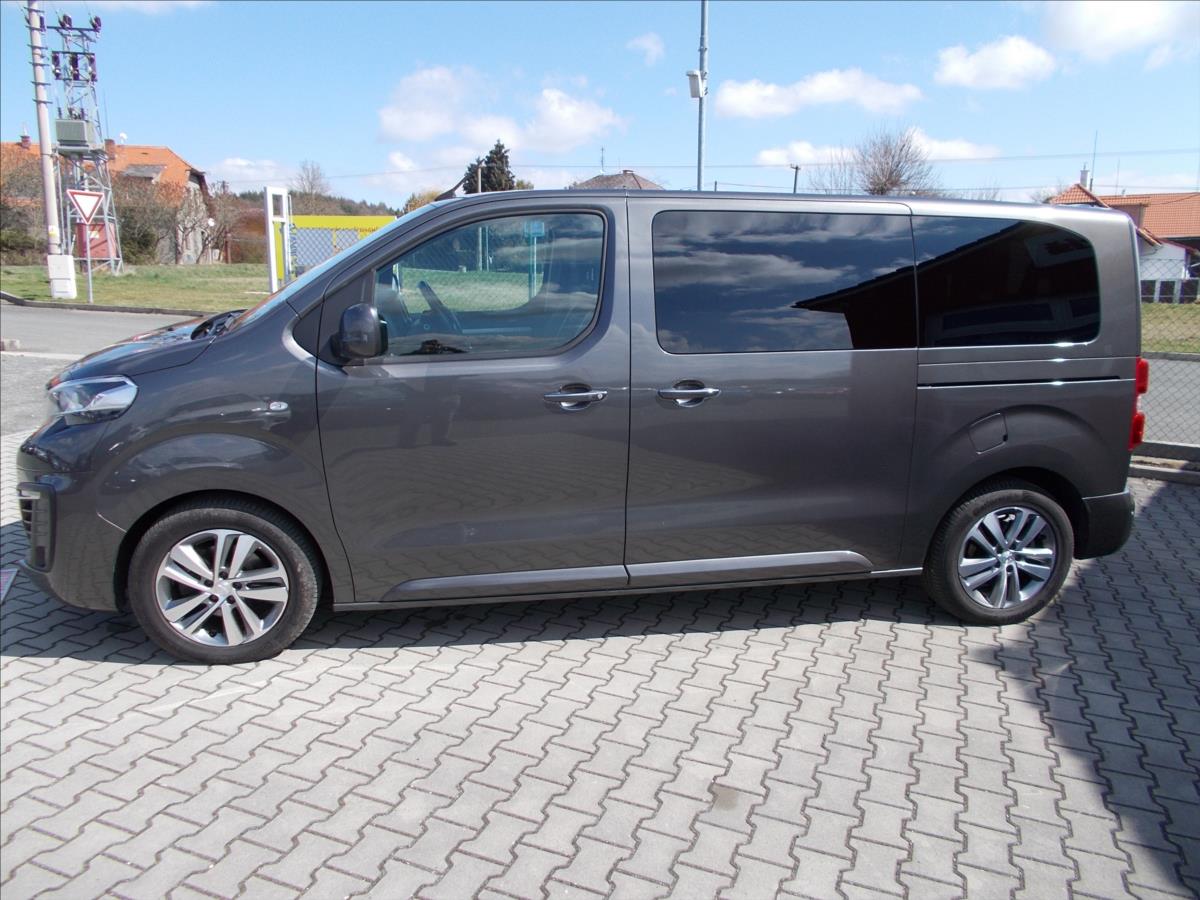 Peugeot Traveller