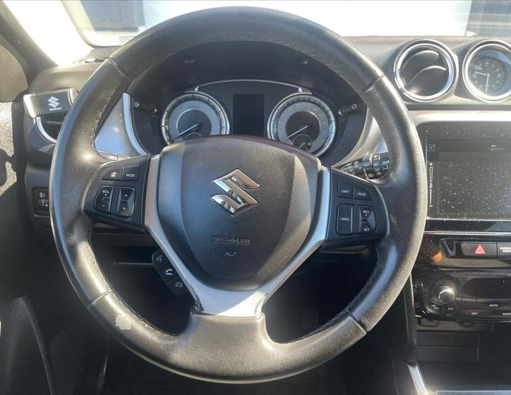 Suzuki Vitara 19