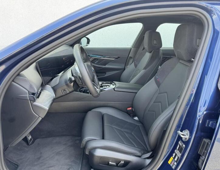 BMW i5 6