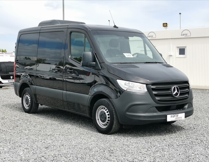 Mercedes-Benz Sprinter 2