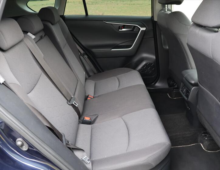 Toyota RAV4 12
