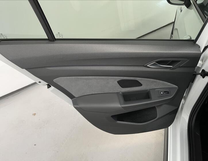 Volkswagen Golf 29