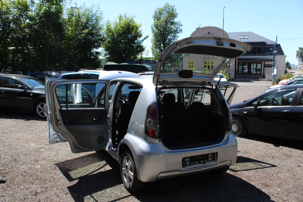 Daihatsu Sirion