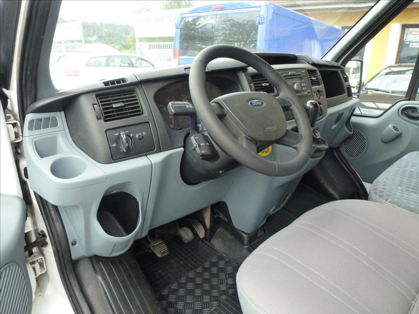 Ford Transit 16