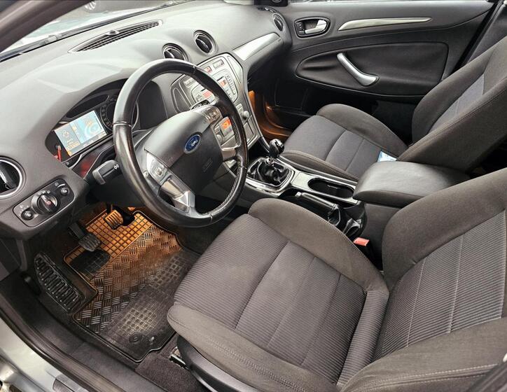 Ford Mondeo 10