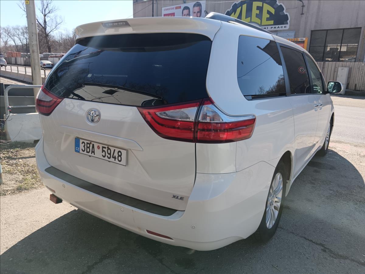 Toyota Sienna
