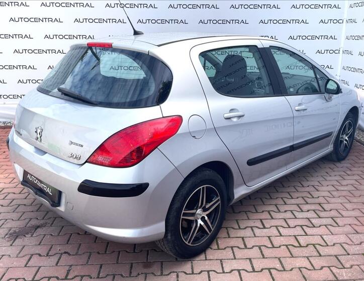 Peugeot 308 4