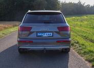 Audi Q7 6