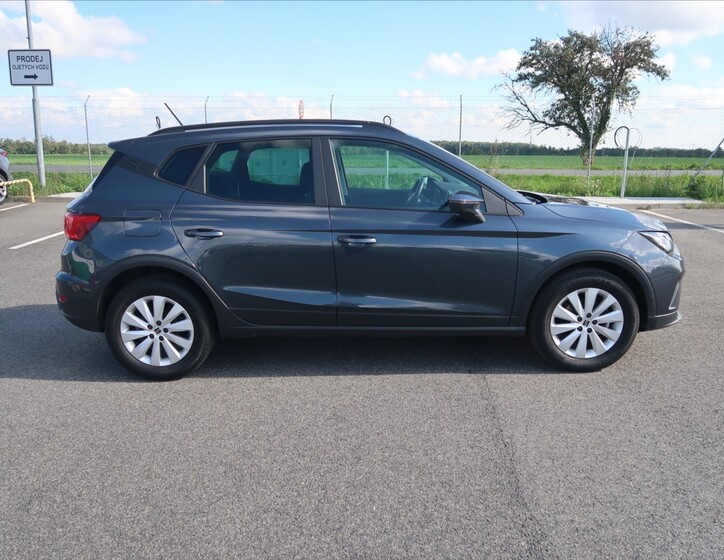 Seat Arona 8