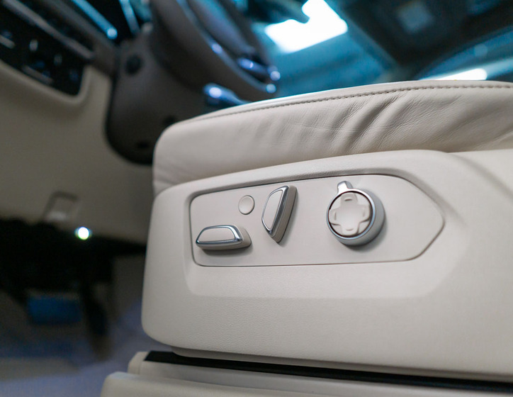 Cadillac Escalade 19