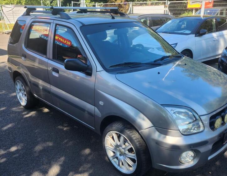 Subaru Justy 5