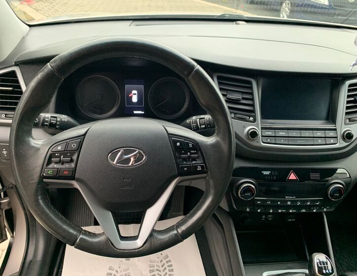 Hyundai Tucson 12