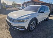 Volkswagen Passat 1