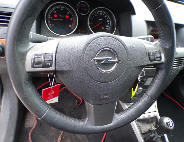 Opel Astra 12