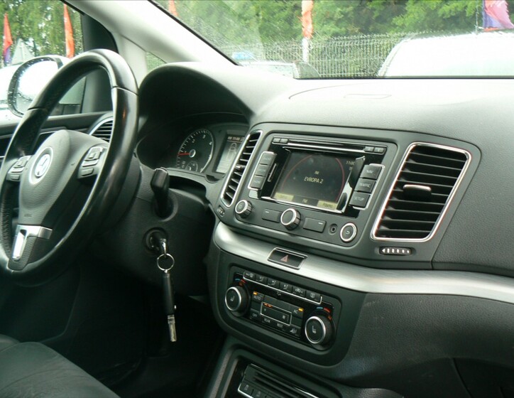 Volkswagen Sharan 18