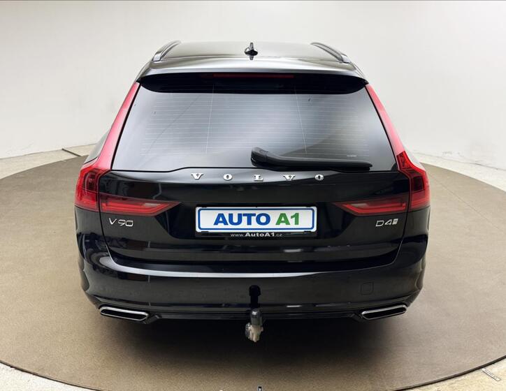 Volvo V90 5