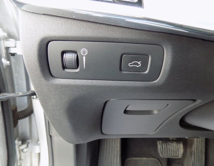 Volvo S90 33