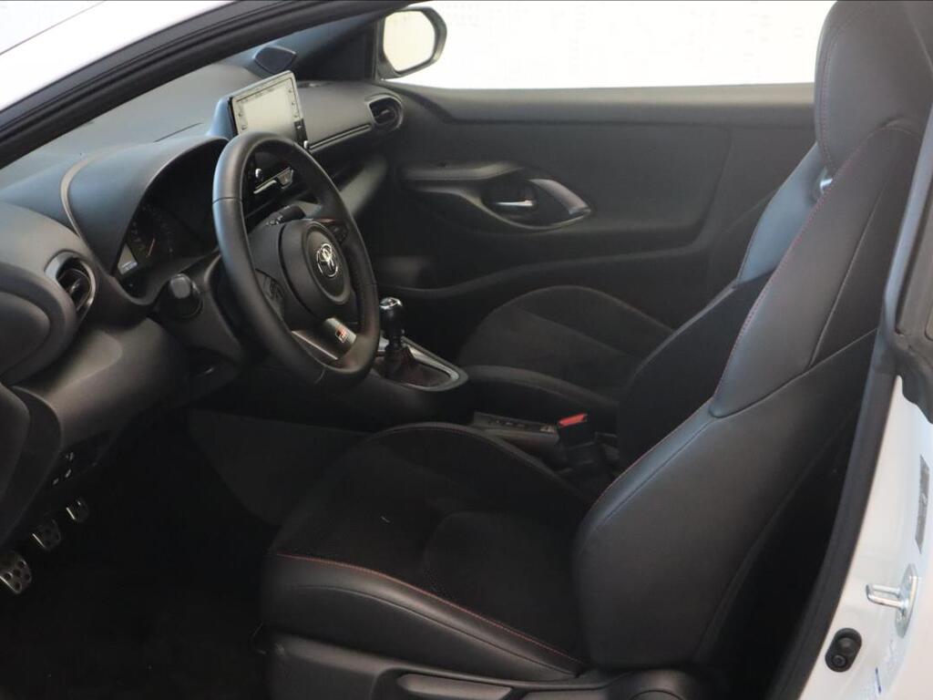 Toyota Yaris 13