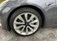 Tesla Model 3 43