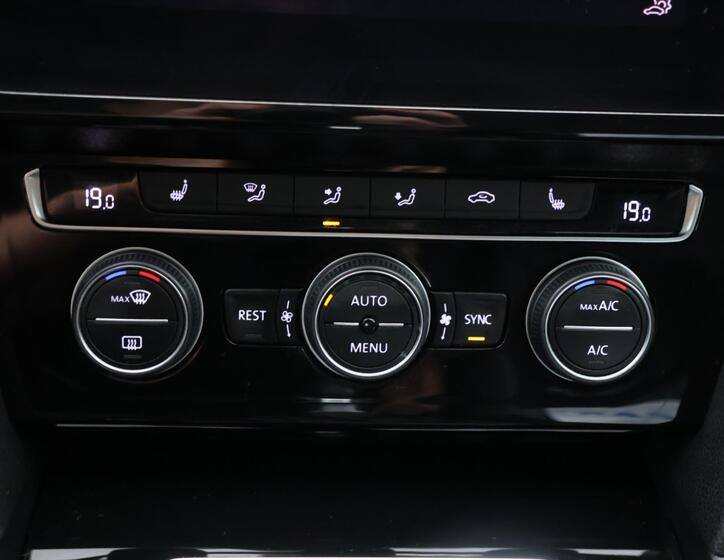 Volkswagen Passat 23