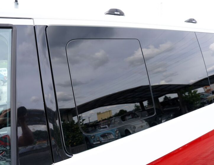 Volkswagen Caravelle 42