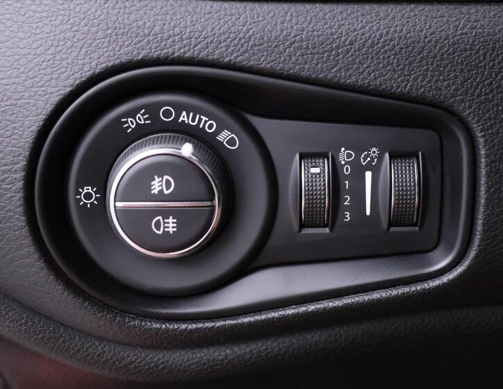 Jeep Renegade 16