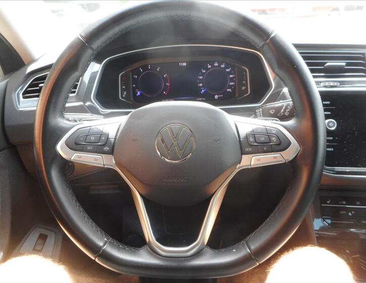Volkswagen Tiguan 11