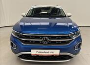 Volkswagen T-Roc 4