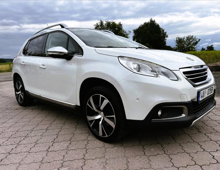 Peugeot 2008 4