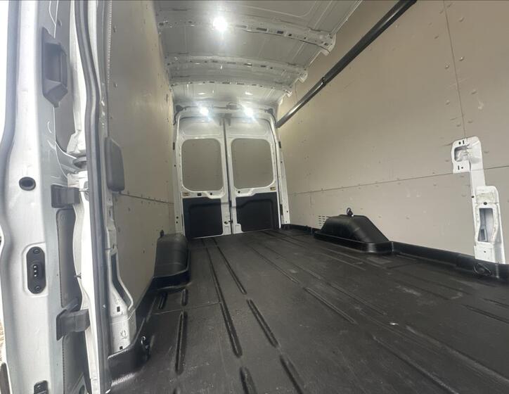 Ford Transit 14