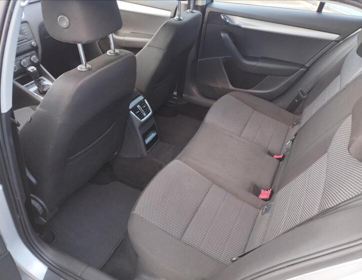 Škoda Octavia 10