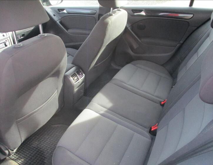 Volkswagen Golf 14