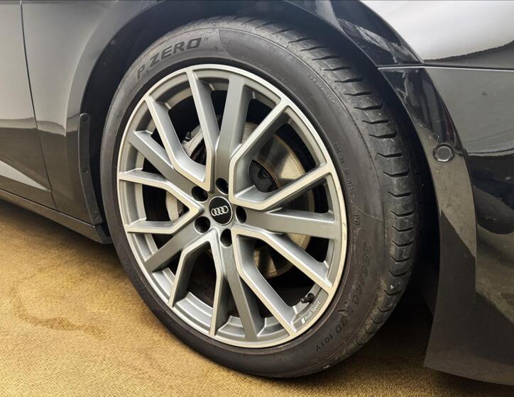 Audi A6 43