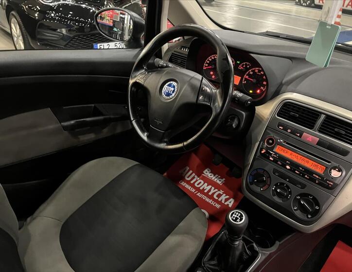 Fiat Grande Punto 16