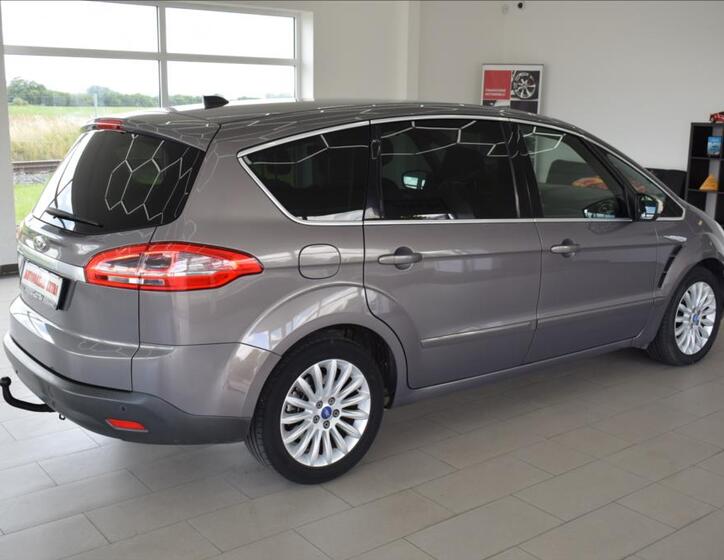 Ford S-MAX 6