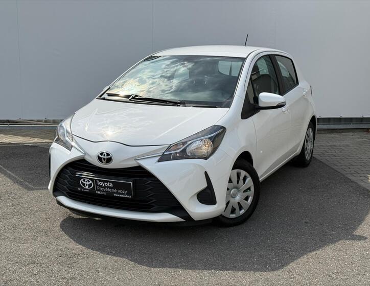 Toyota Yaris 1