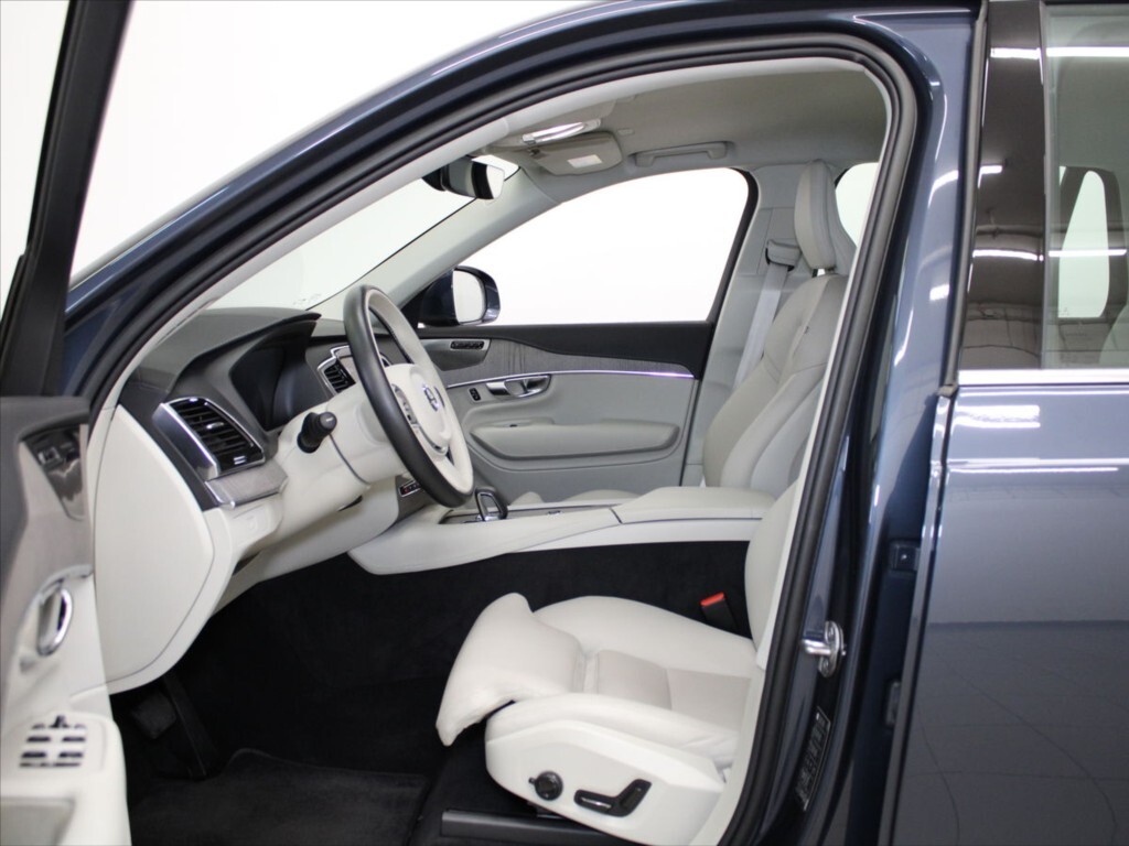 Volvo XC90 6