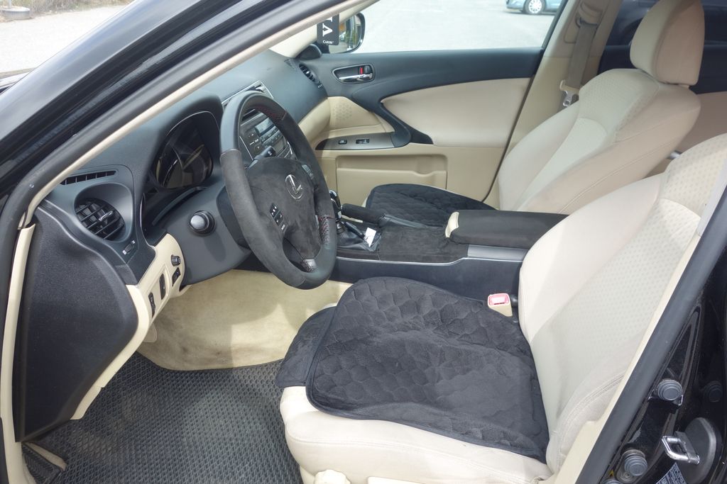 Lexus IS 220